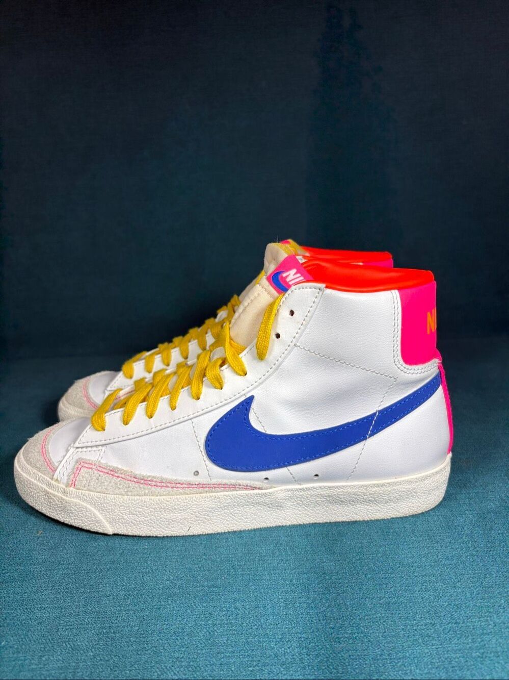 Nike Blazer Mid 77 Vintage Pop Color White Pink Blue Women's Size 9 DO1162-100